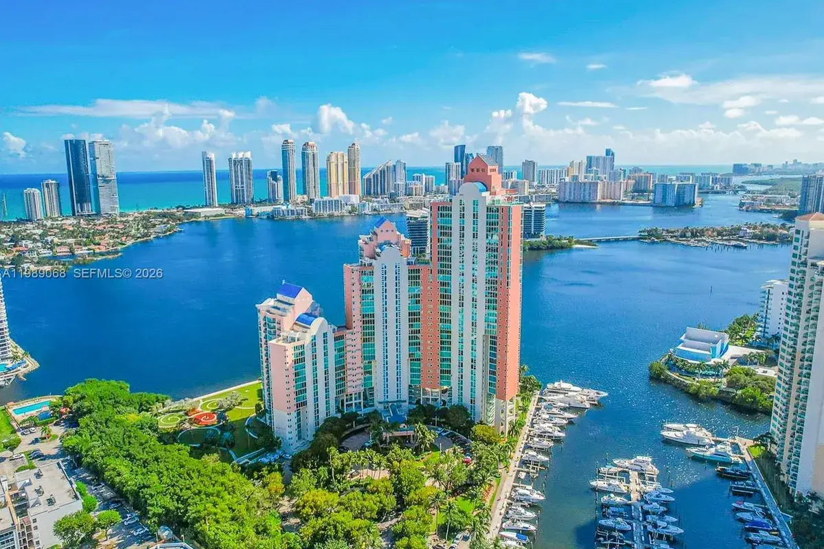 3370 Hidden Bay Dr # 1814, Aventura FL 33180