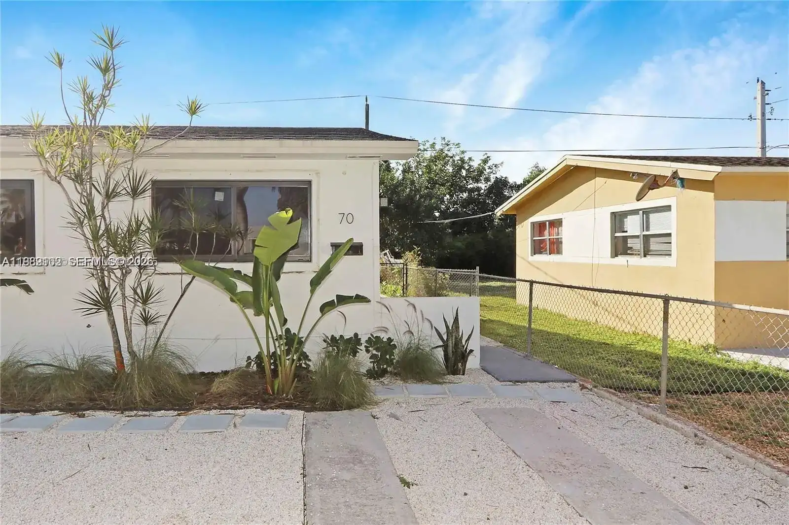 70 NE 186th Ter, Miami FL 33179 photo 2