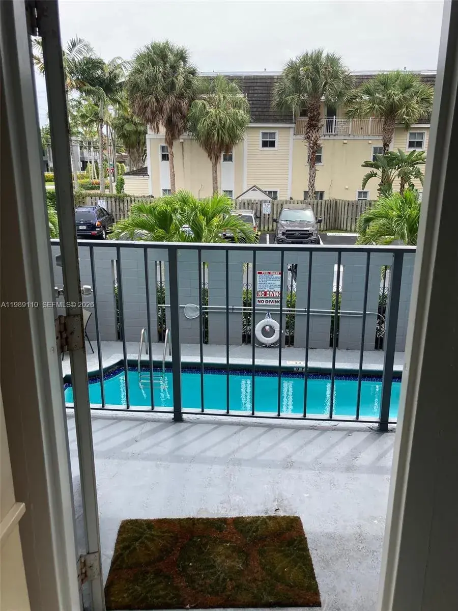 611 NE 14th Ave # 202, Fort Lauderdale FL 33304