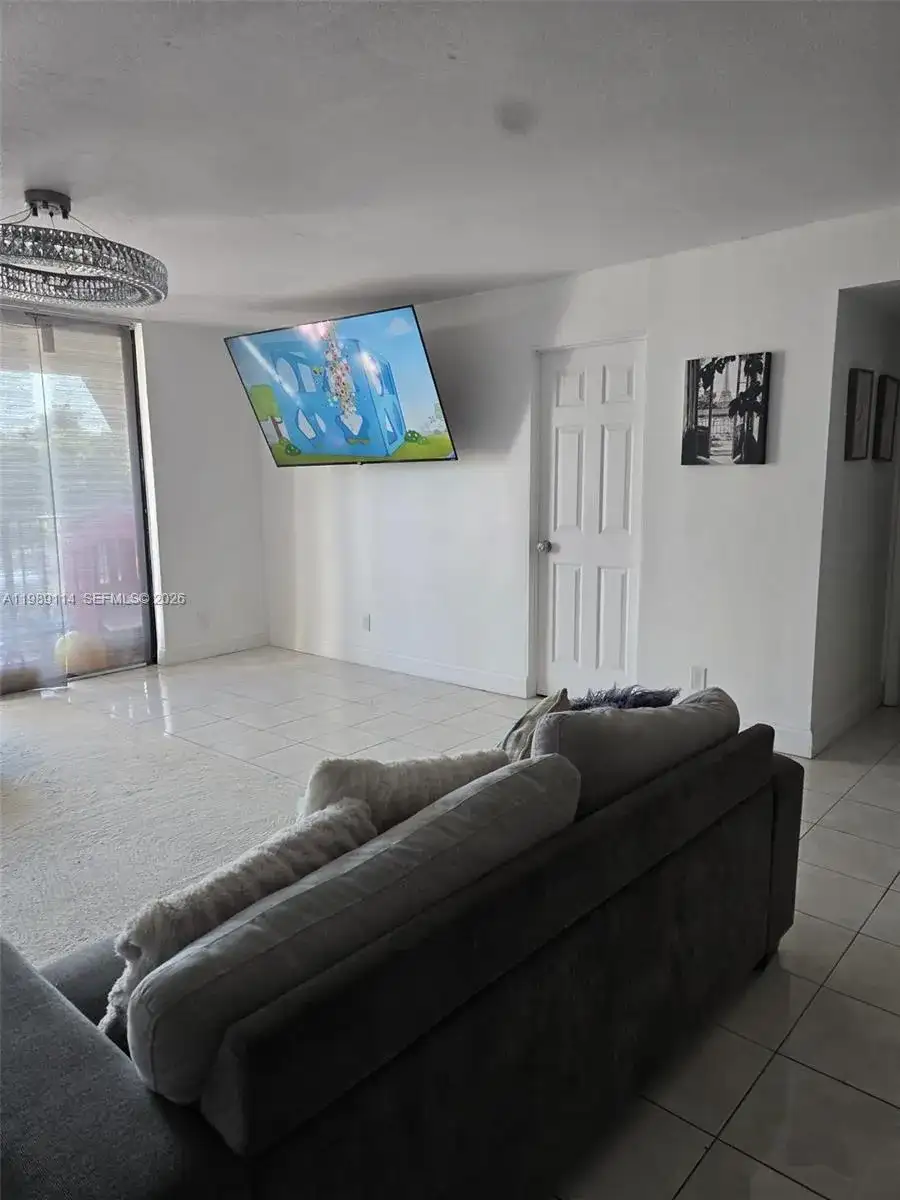 6195 Rock Island Rd # 409, Tamarac FL 33319 photo 2