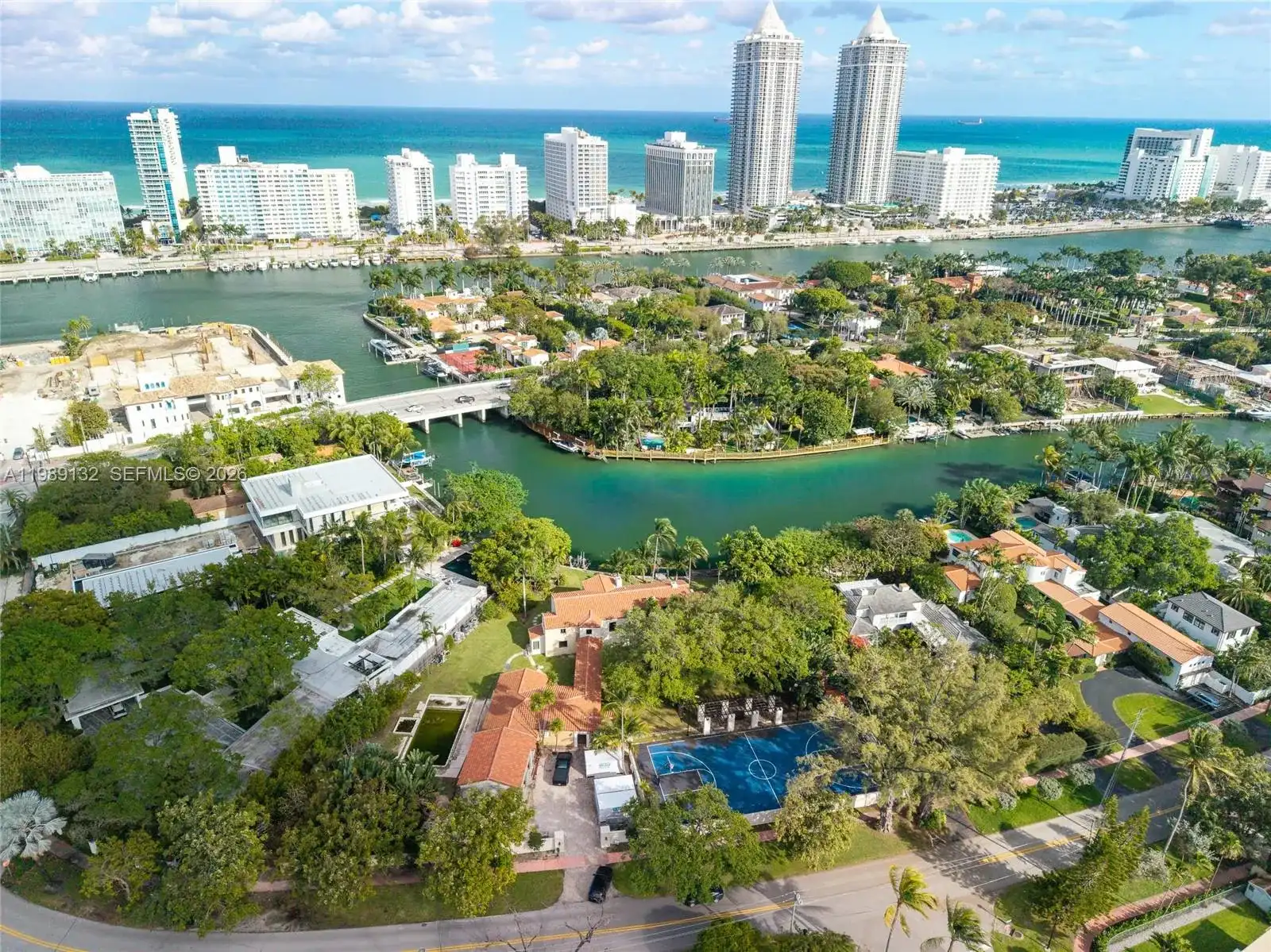 5005 Lakeview Dr, Miami Beach FL 33140
