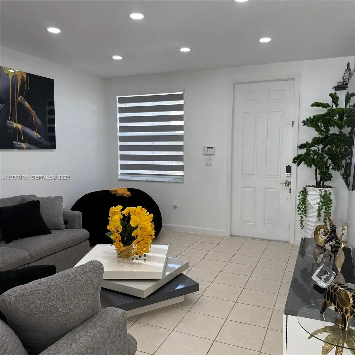 909 NE 42nd Ave, Homestead FL 33033 photo 4