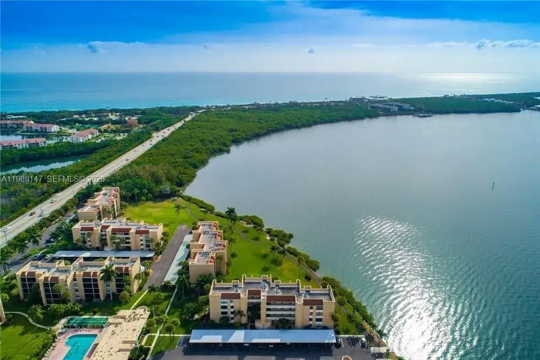 3432 NE Causeway Boulevard, Hutchinson Island FL 34957