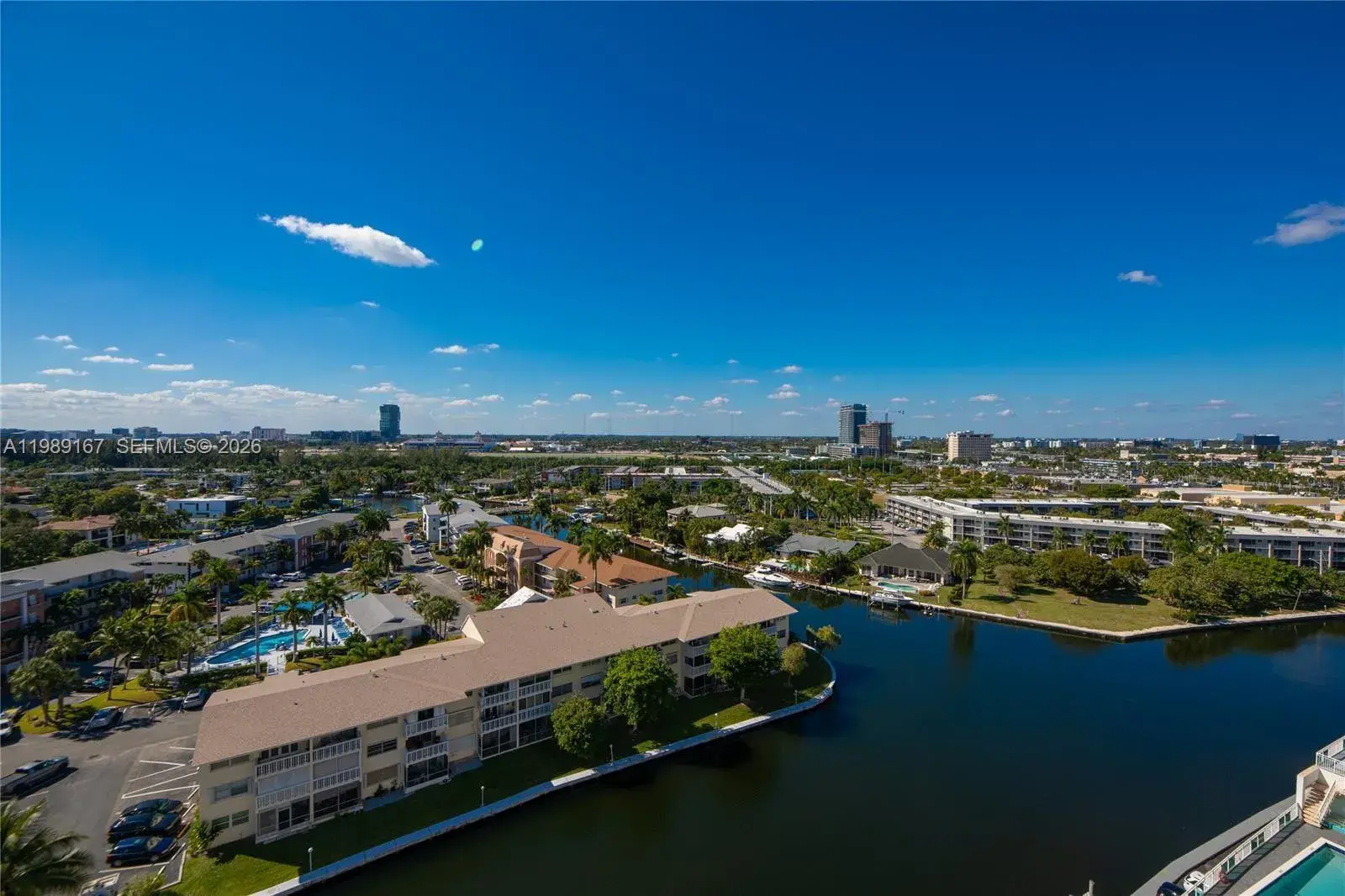 427 Golden Isles Dr # 7E, Hallandale Beach FL 33009