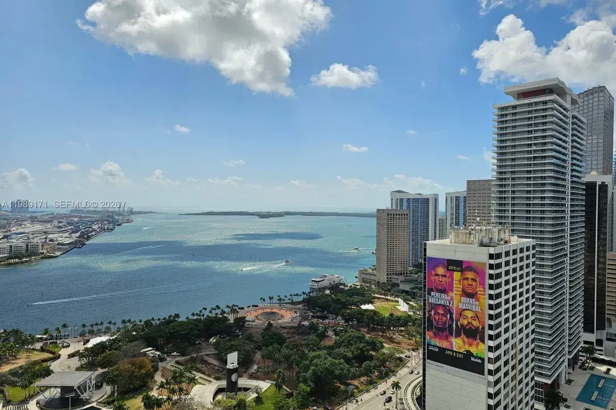 244 Biscayne Blvd # 3707, Miami FL 33132