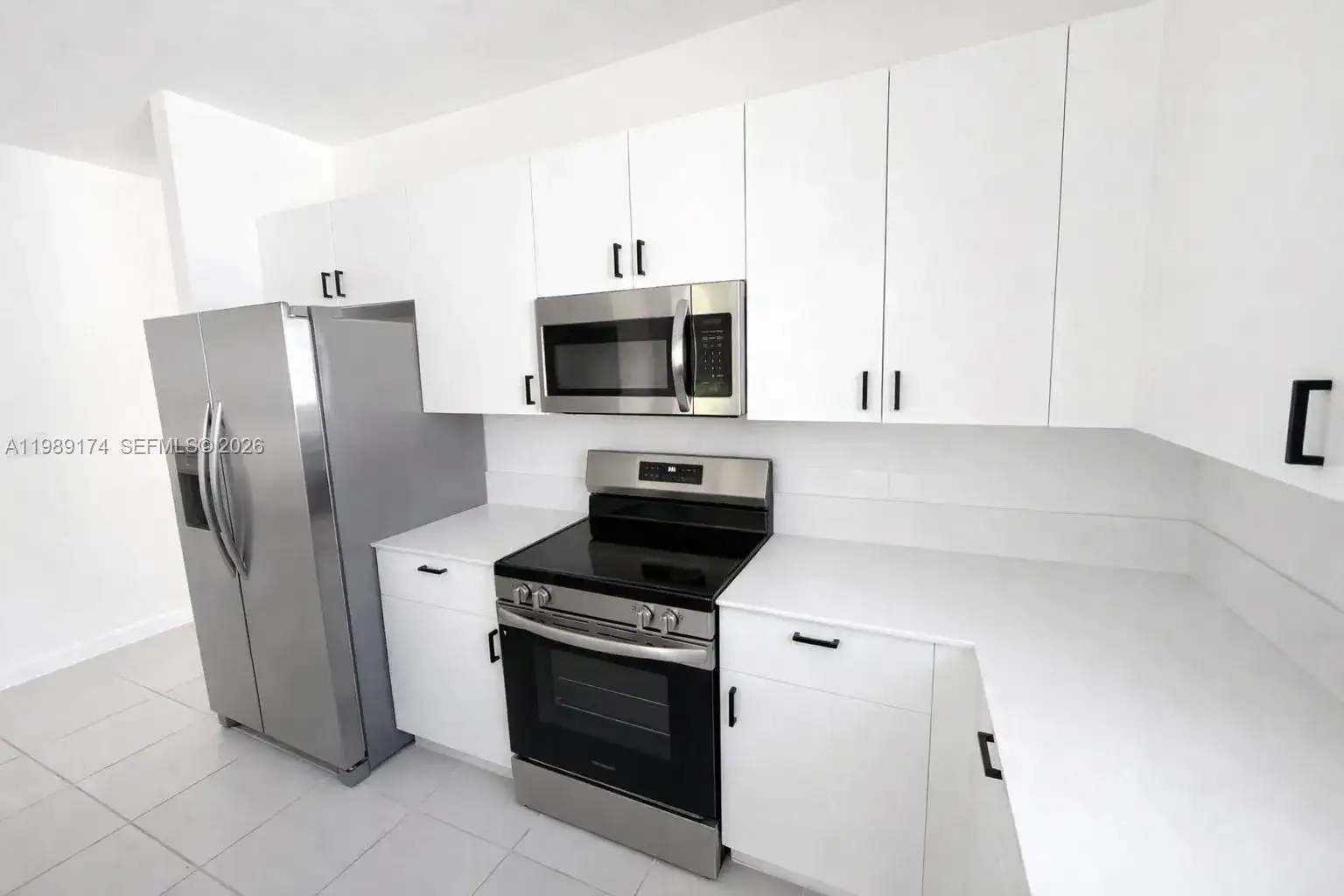 2402 SE 30th St, Homestead FL 33035 photo 4