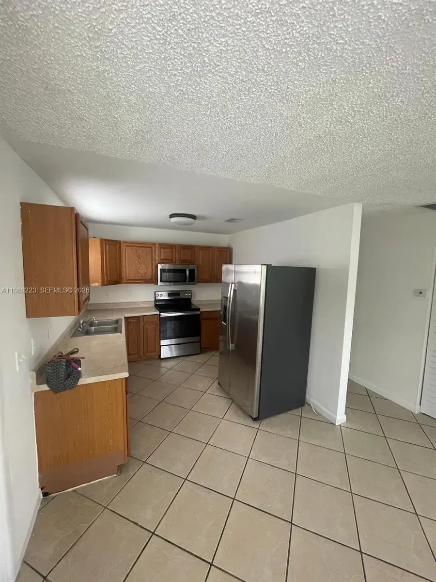 2321 NW 6th Ct, Fort Lauderdale FL 33311