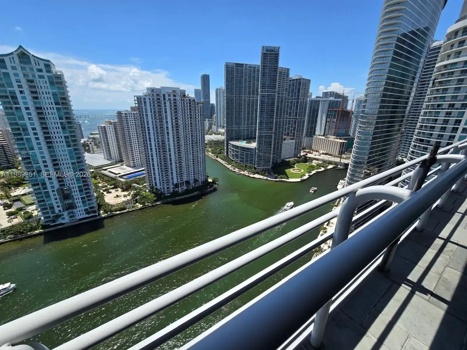325 S Biscayne Blvd # 3719, Miami FL 33131 photo 3