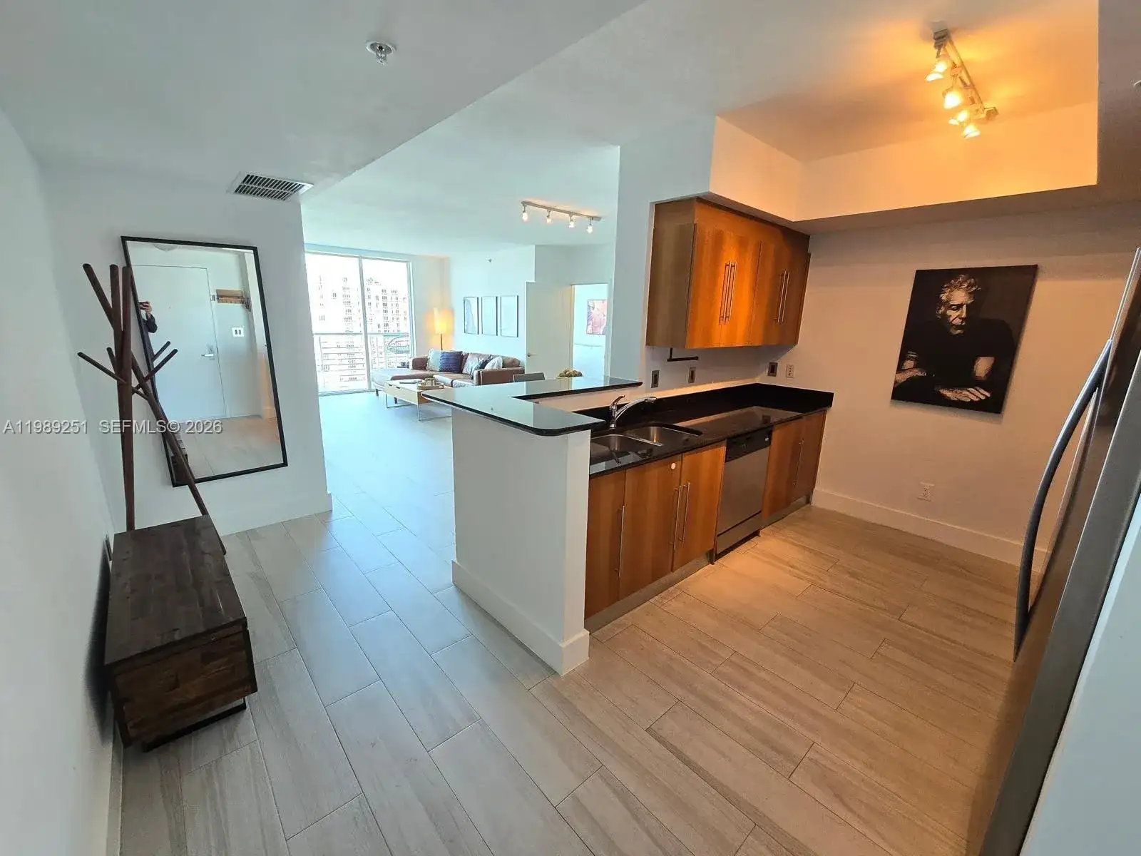 325 S Biscayne Blvd # 3719, Miami FL 33131 photo 4