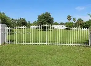 4555 Pioneer 16th St, Clewiston FL 33440