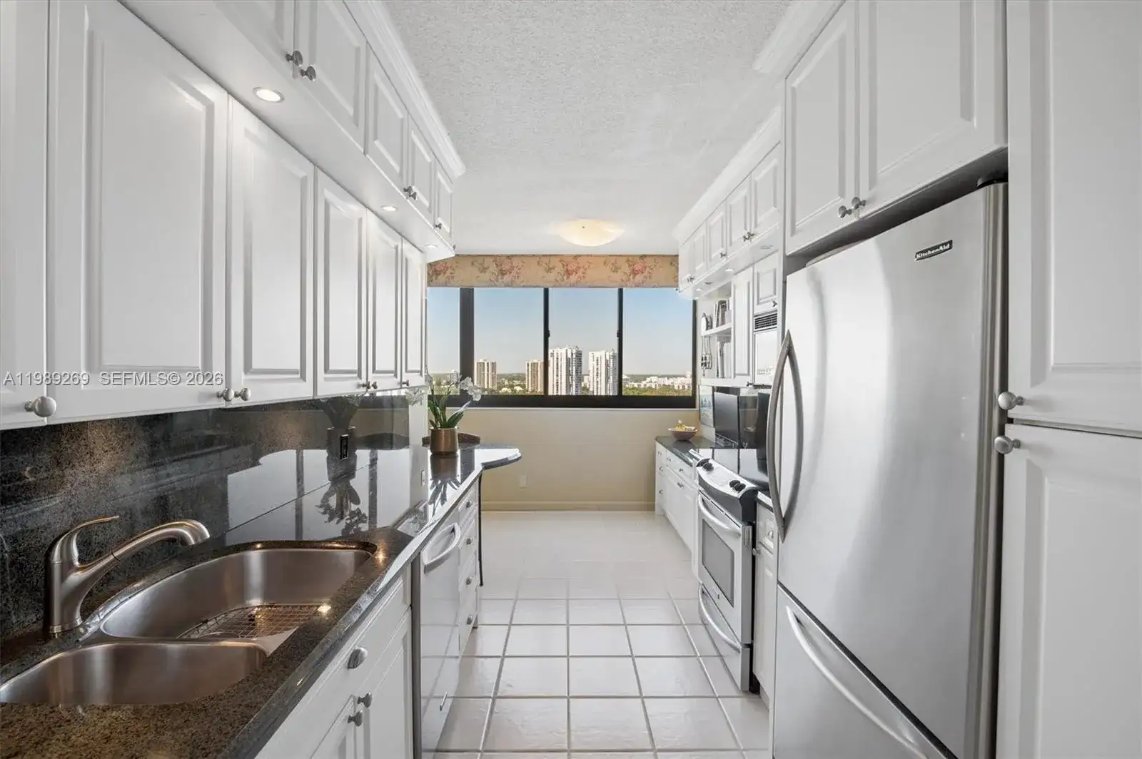 20185 E Country Club Dr # 1805, Aventura FL 33180 photo 3