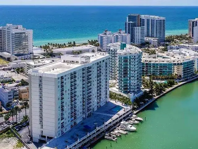 6770 Indian Creek Dr # 5T, Miami Beach FL 33141 photo 2