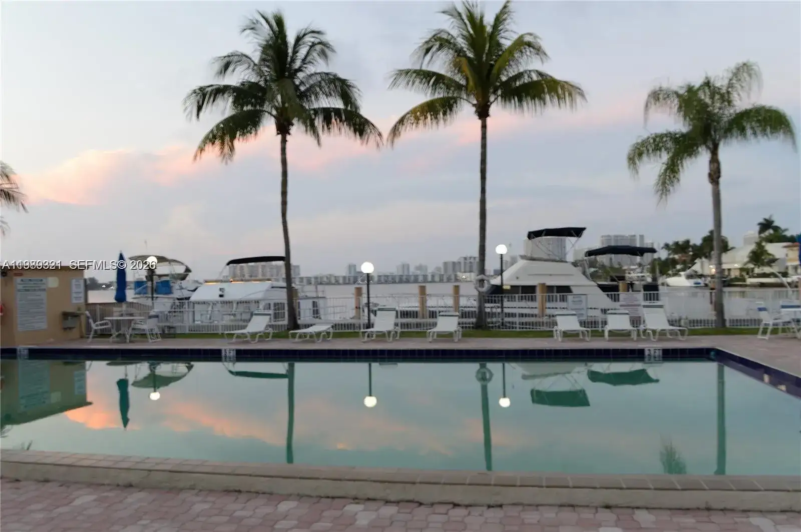 2821 N Miami Beach Blvd # 2K, North Miami Beach FL 33160 photo 3
