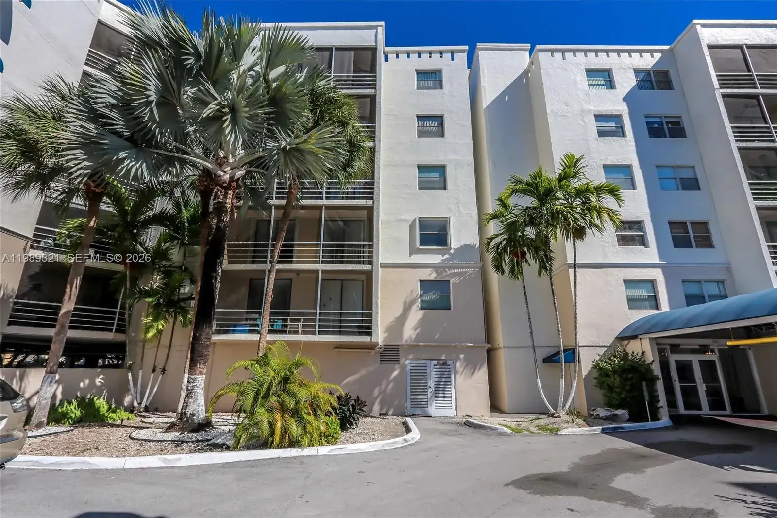 2821 N Miami Beach Blvd # 2K, North Miami Beach FL 33160 photo 5