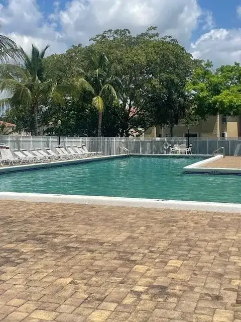 1030 TWIN LAKES DR # H, Coral Springs FL 33071 photo 3