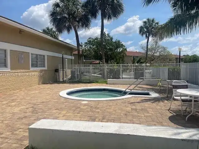 1030 TWIN LAKES DR # H, Coral Springs FL 33071 photo 4