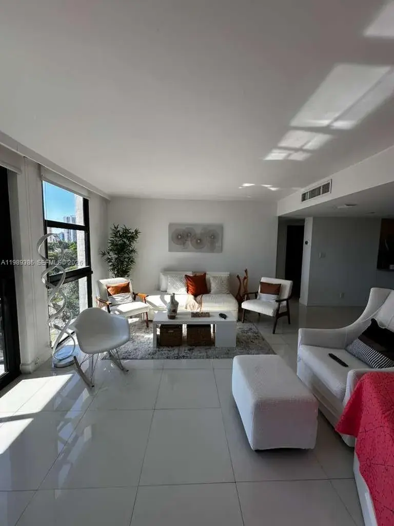 3401 N Country Club Dr # 718, Aventura FL 33180