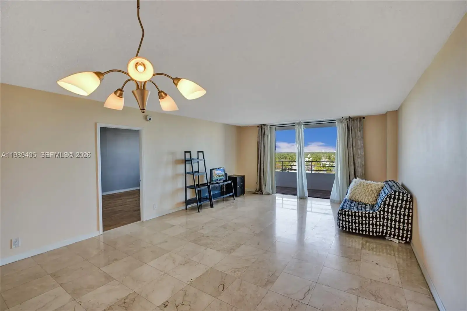 2500 Parkview Dr # 808, Hallandale Beach FL 33009 photo 4
