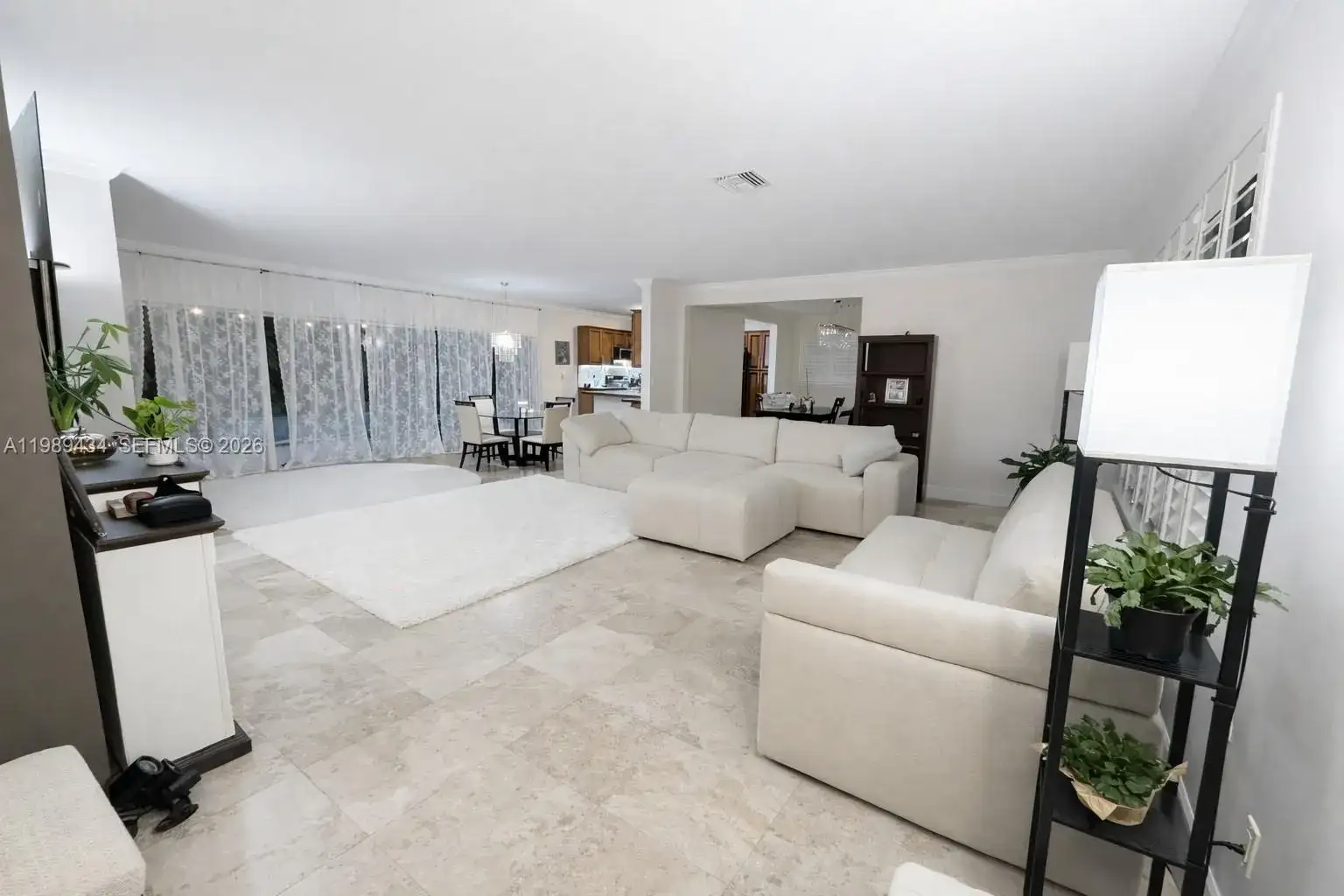 13451 SW 74th Ave, Pinecrest FL 33156 photo 2
