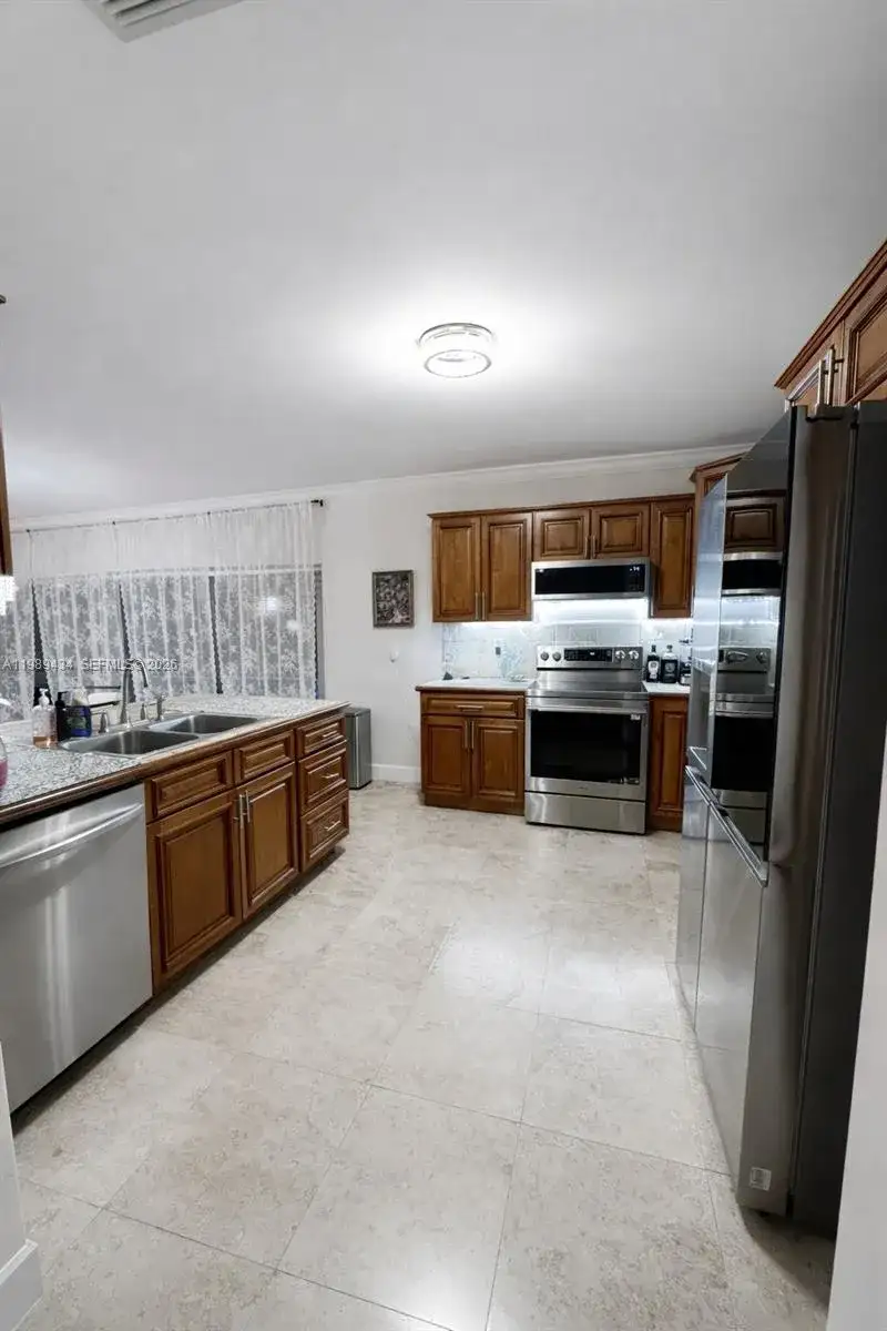 13451 SW 74th Ave, Pinecrest FL 33156 photo 4
