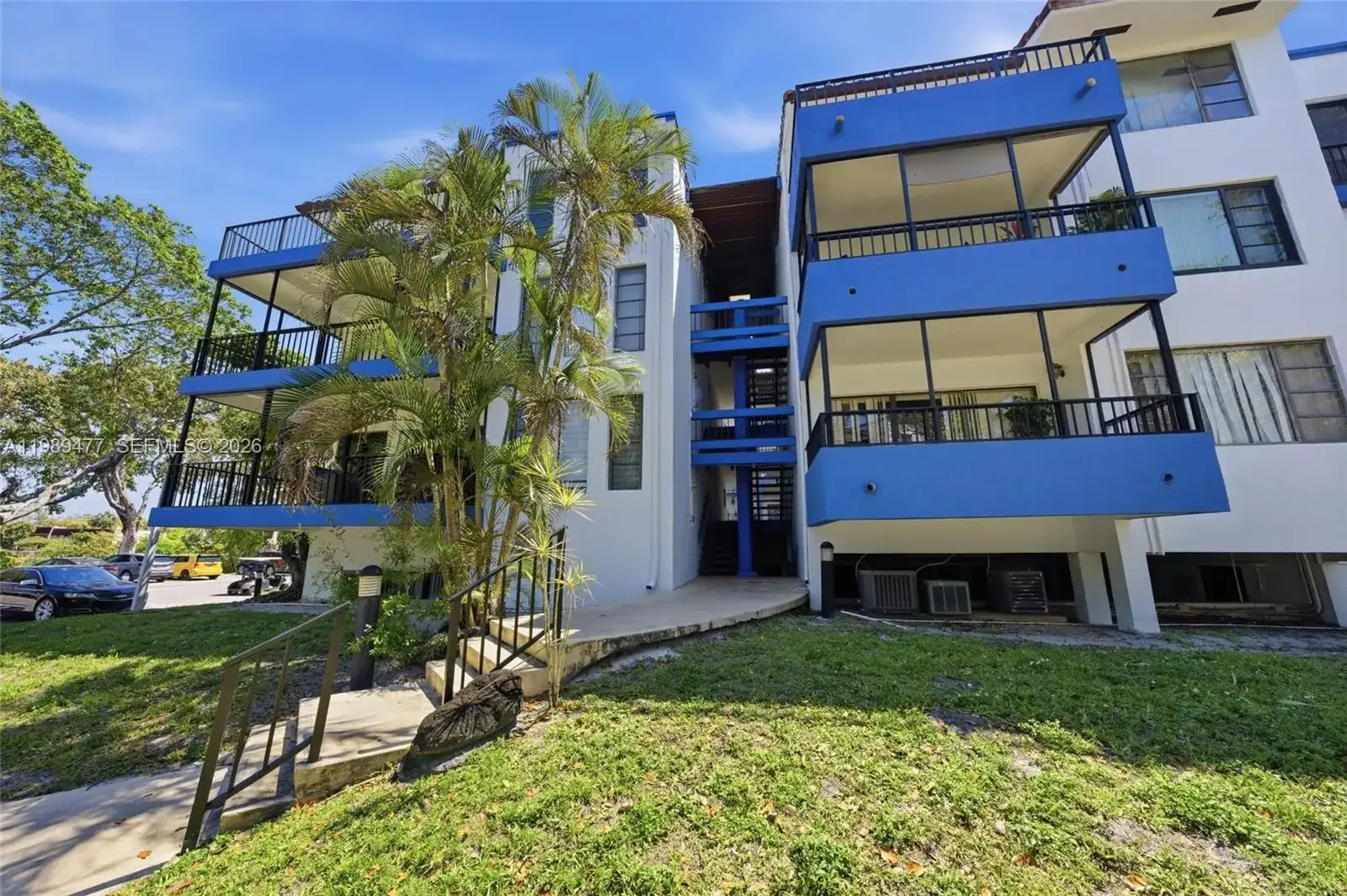 6010 S Falls Cir Dr # 323, Lauderhill FL 33319 photo 3