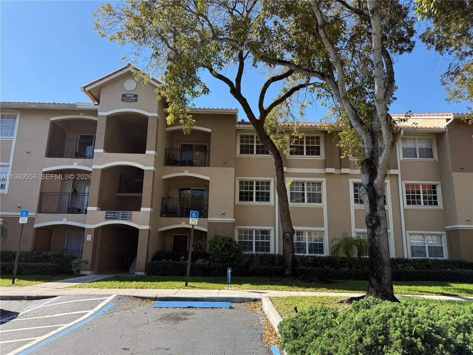 11650 SW 2nd St # 16102, Pembroke Pines FL 33025 photo 4