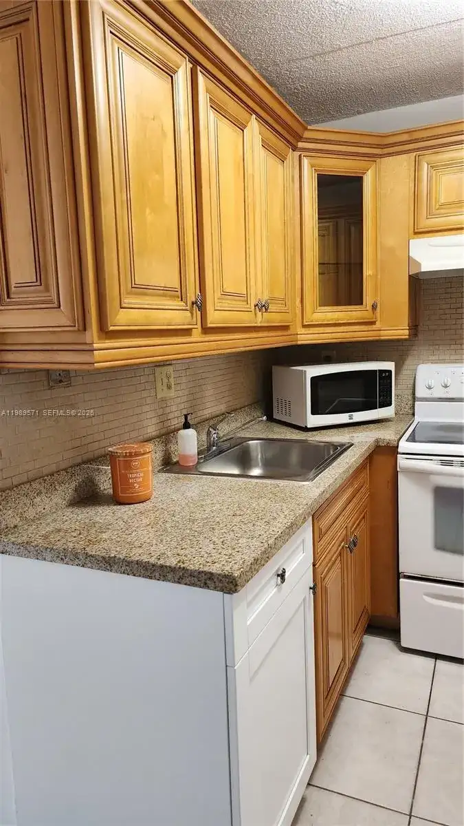 9405 W Flagler St # D204, Miami FL 33174 photo 5