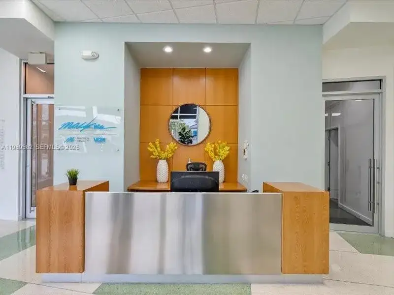 2404 Hollywood Blvd, Hollywood FL 33020 photo 2