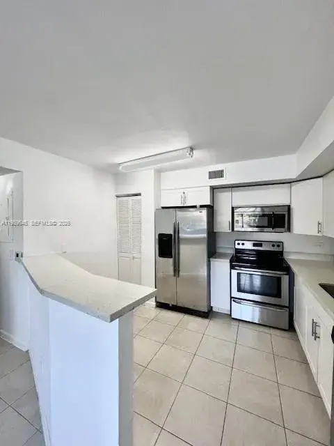 3690 N 56th Ave # 902, Hollywood FL 33021