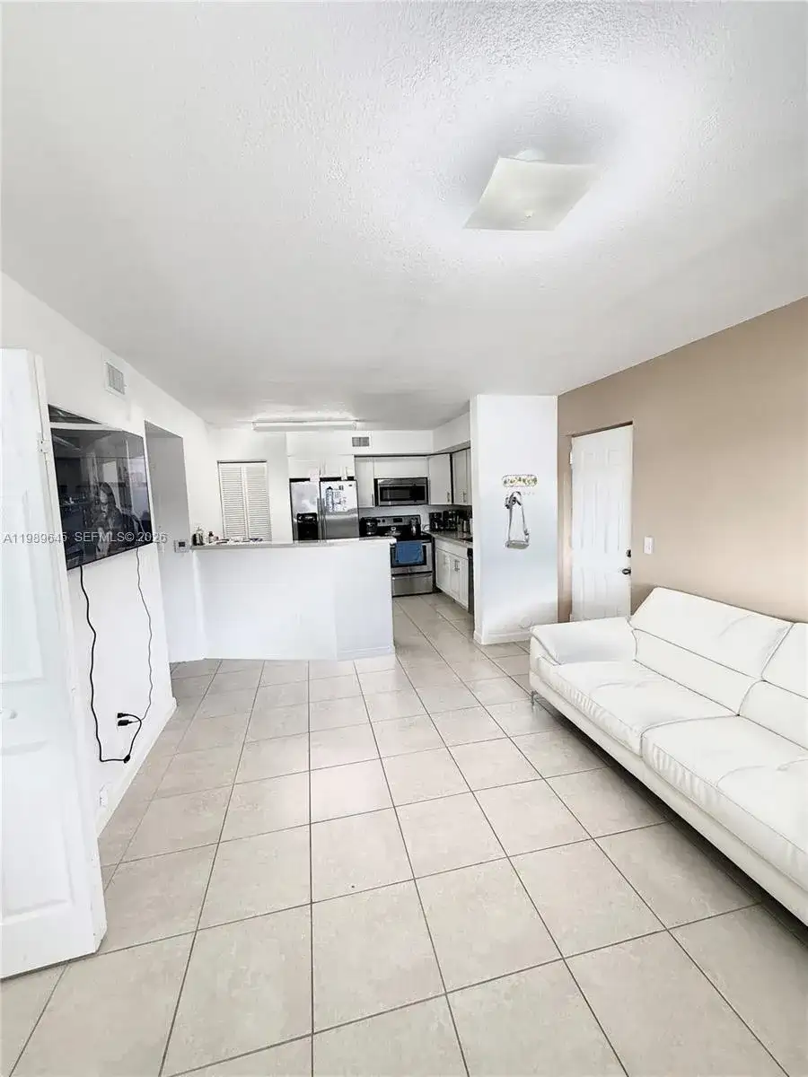 3690 N 56th Ave # 902, Hollywood FL 33021 photo 4