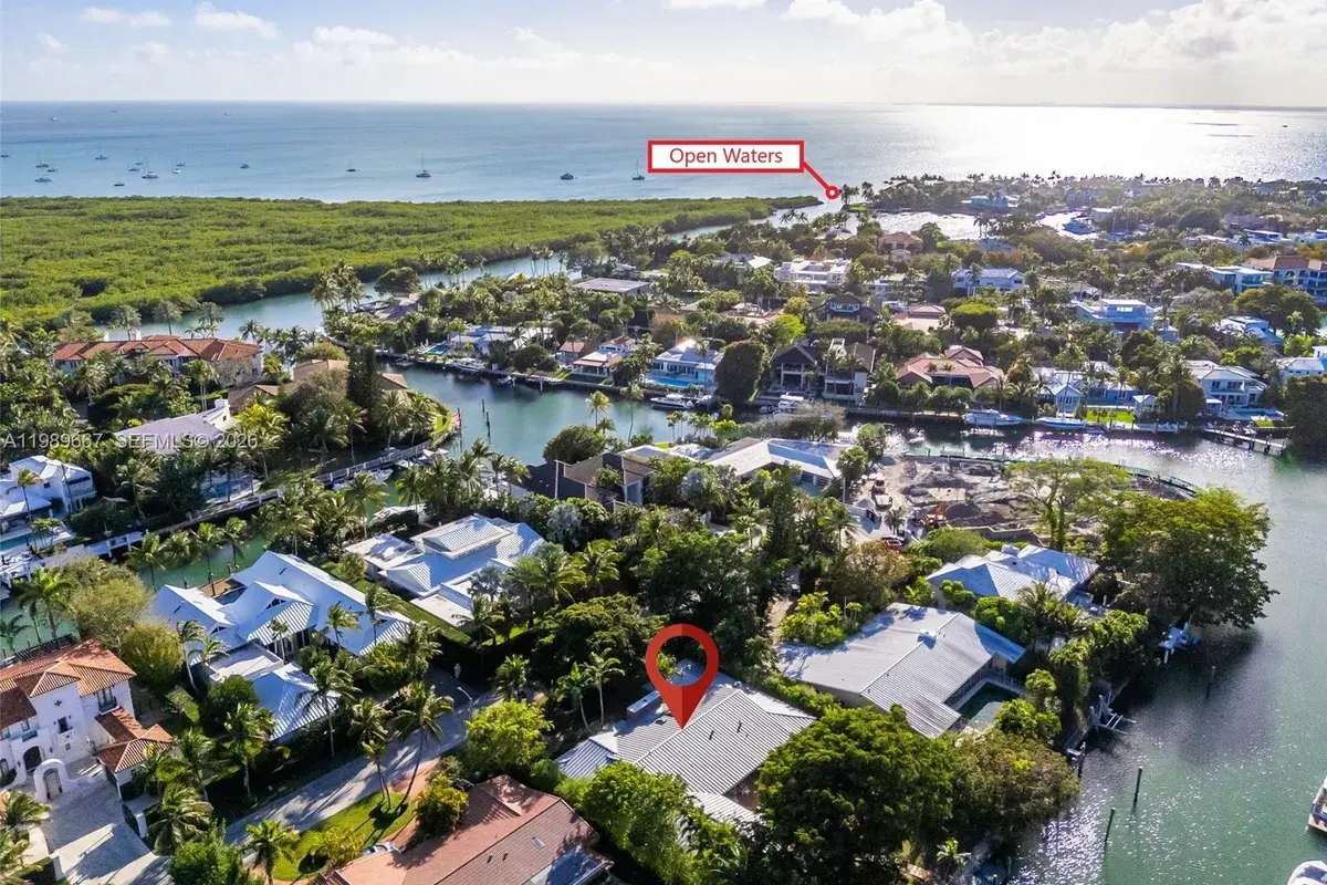 221 Knollwood Dr, Key Biscayne FL 33149