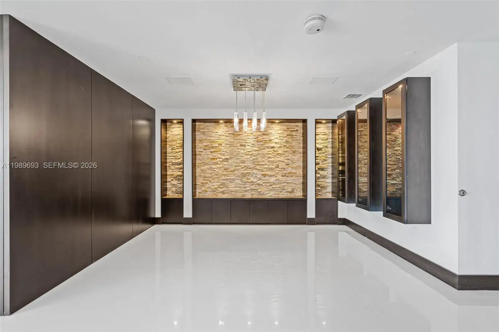 200 Biscayne Boulevard Way # 3707, Miami FL 33131 photo 3