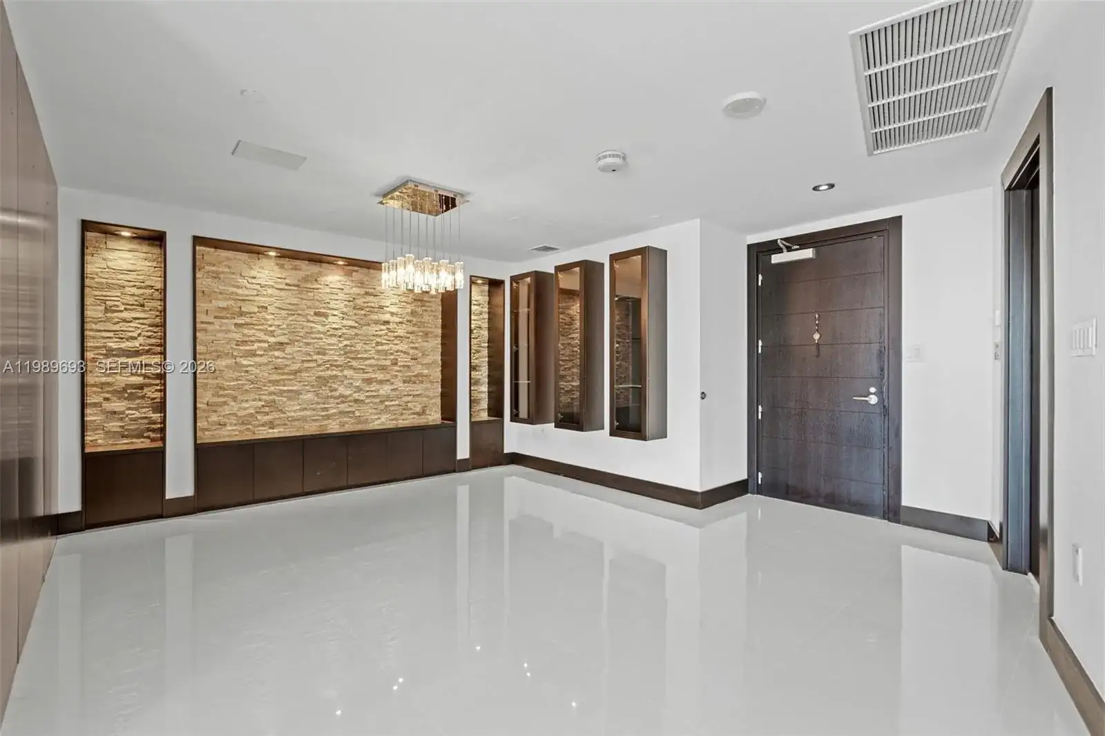 200 Biscayne Boulevard Way # 3707, Miami FL 33131 photo 4