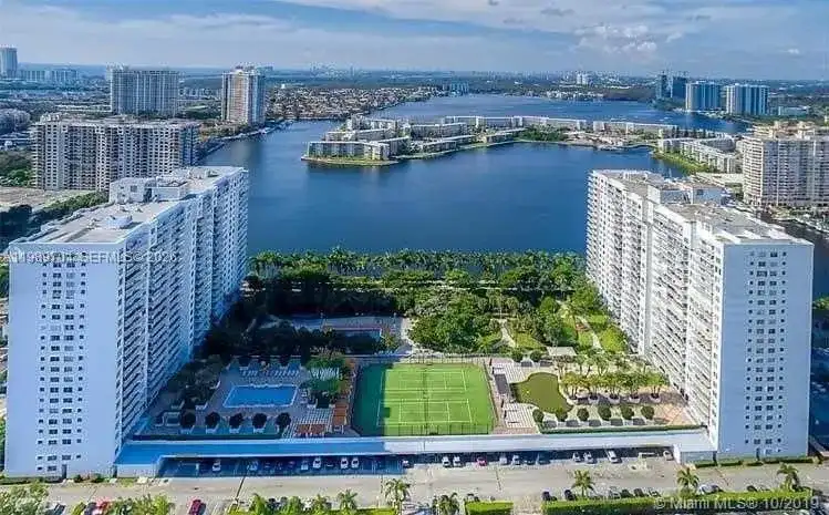 2851 NE 183rd St # 905E, Aventura FL 33160
