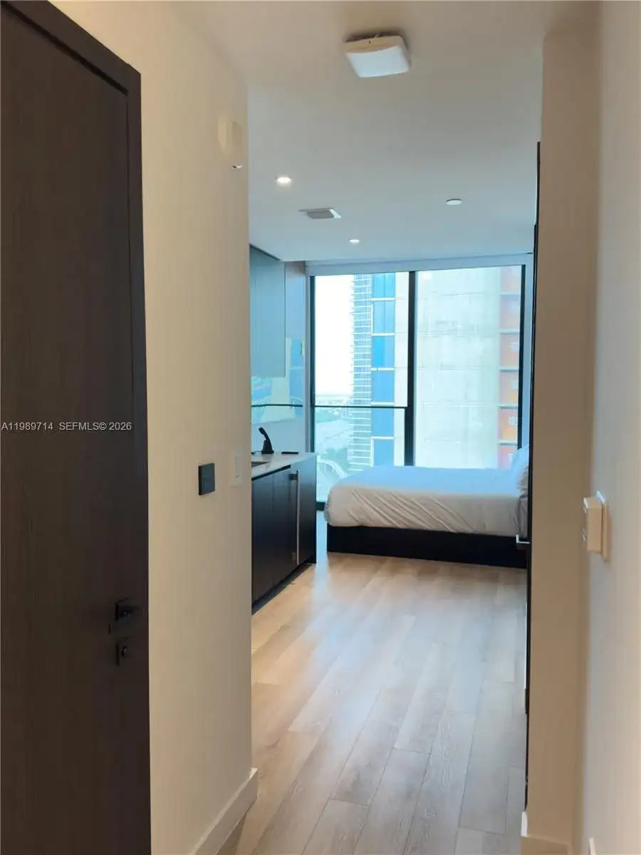 20 NE 11th St # 3006A, Miami FL 33132 photo 4