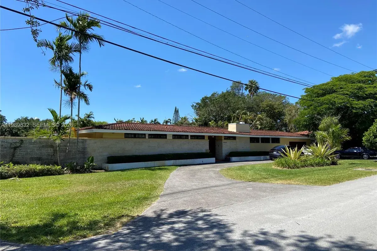 5900 SW 34th St, Miami FL 33155