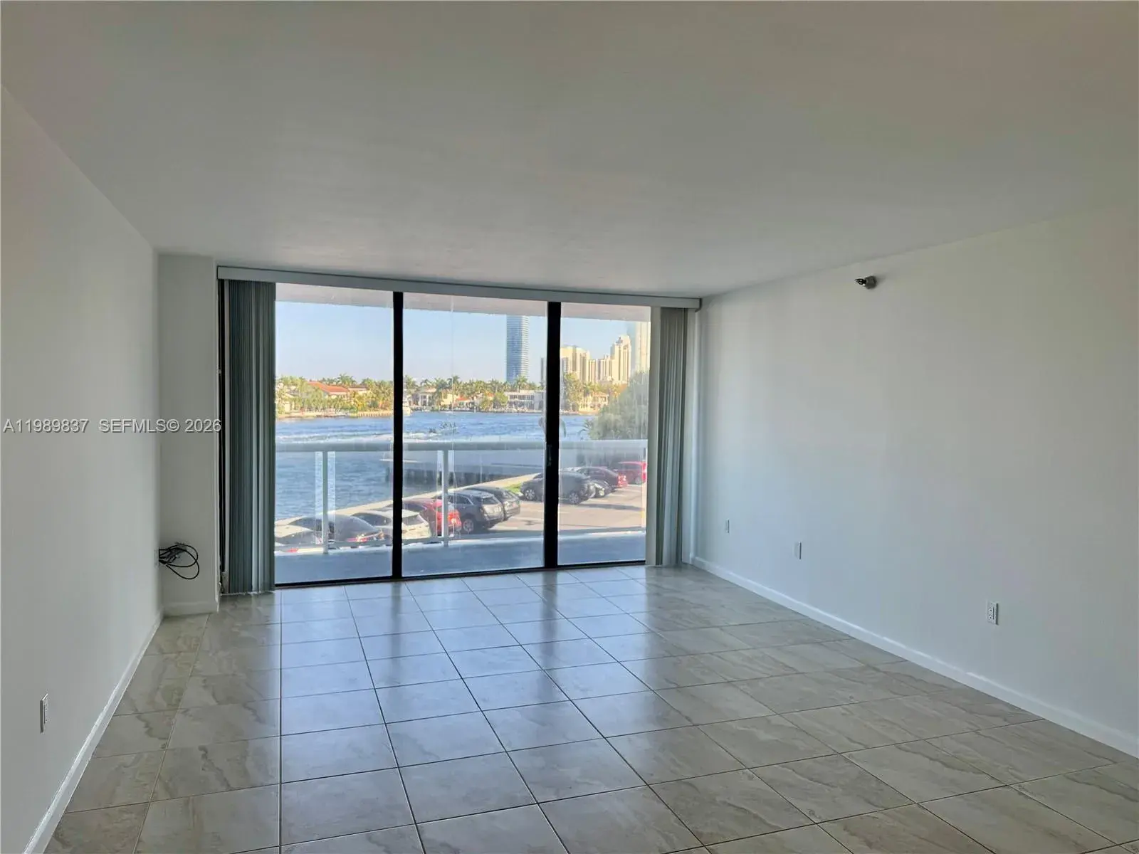 20515 E Country Club Dr # 246, Aventura FL 33180
