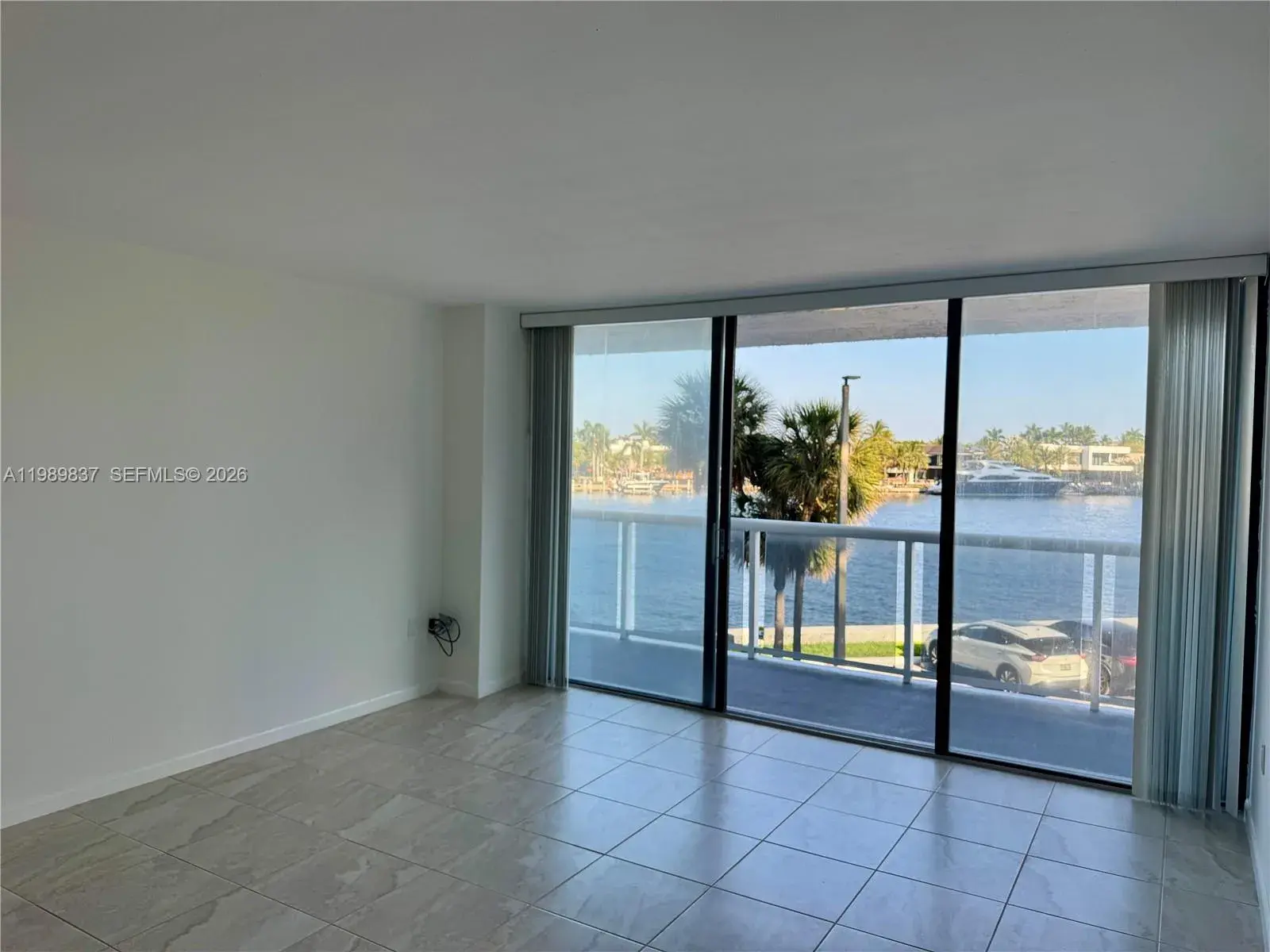 20515 E Country Club Dr # 246, Aventura FL 33180