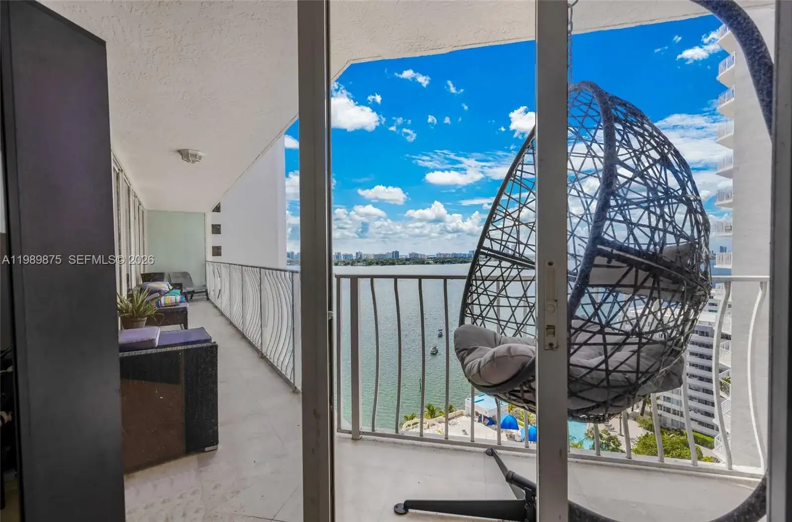 7601 E Treasure Dr # 1924, North Bay Village FL 33141 photo 4