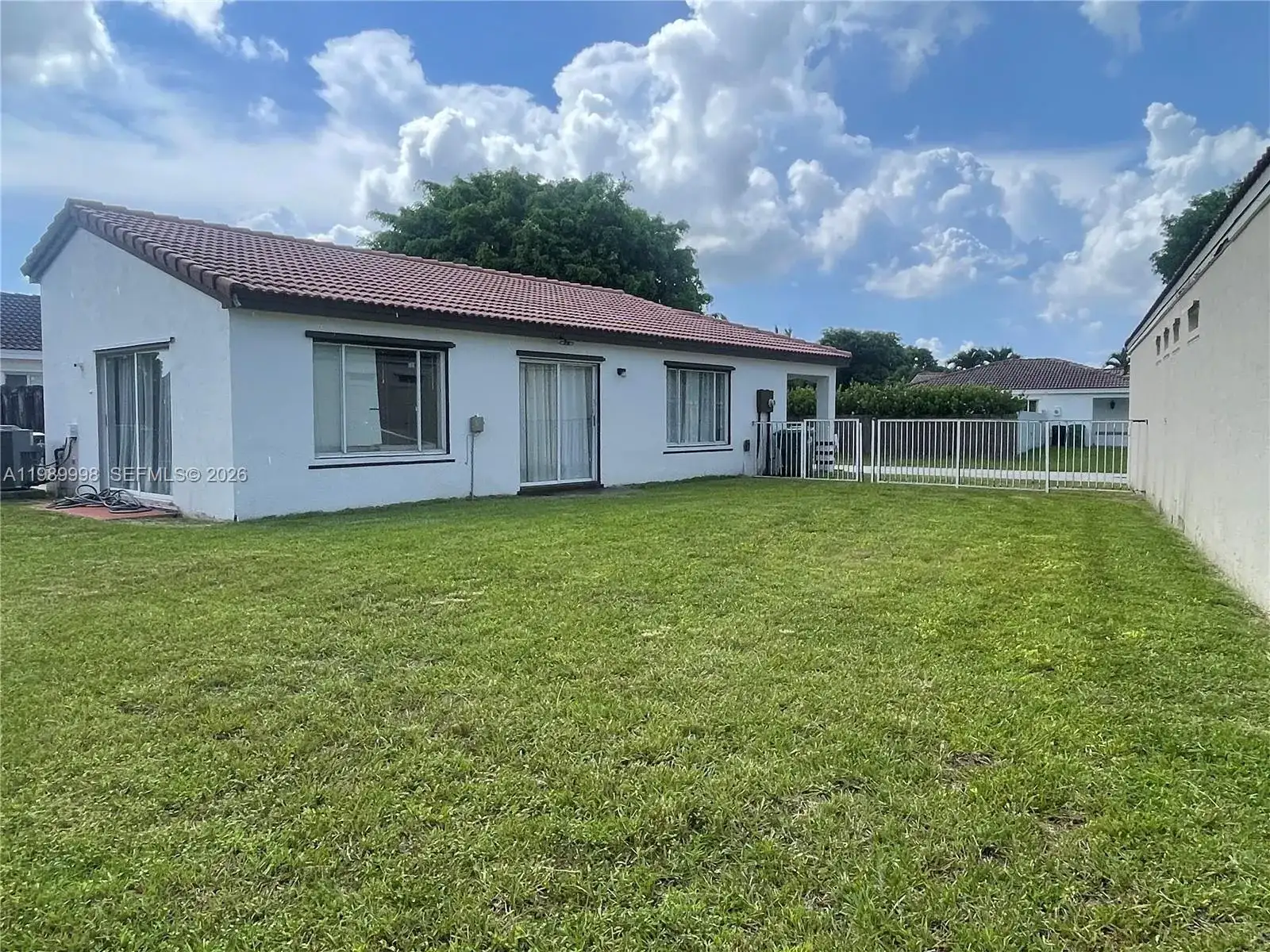 14252 SW 175th Ter, Miami FL 33177 photo 2