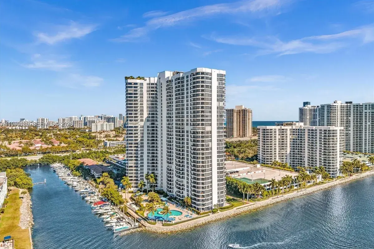 3530 Mystic Pointe Dr # 114, Aventura FL 33180