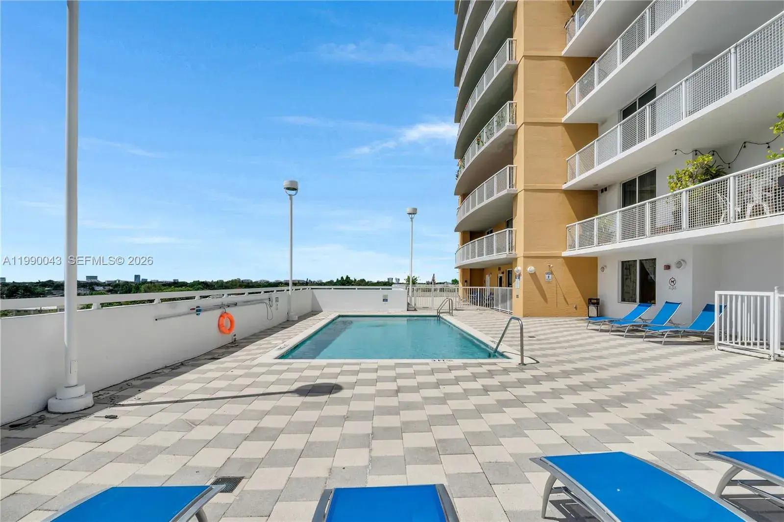 900 SW 8th St # 1110, Miami FL 33130 photo 2