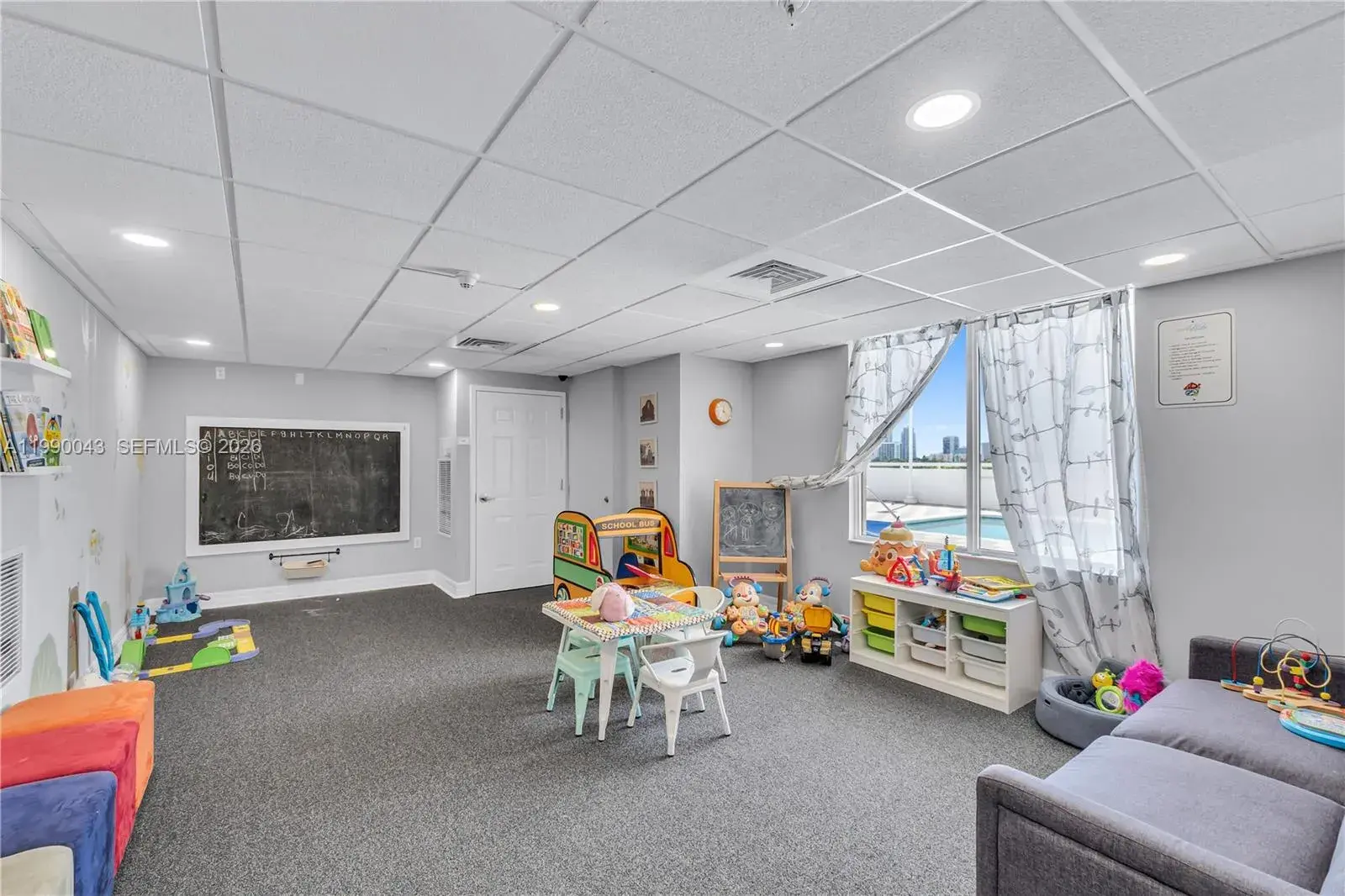 900 SW 8th St # 1110, Miami FL 33130 photo 3