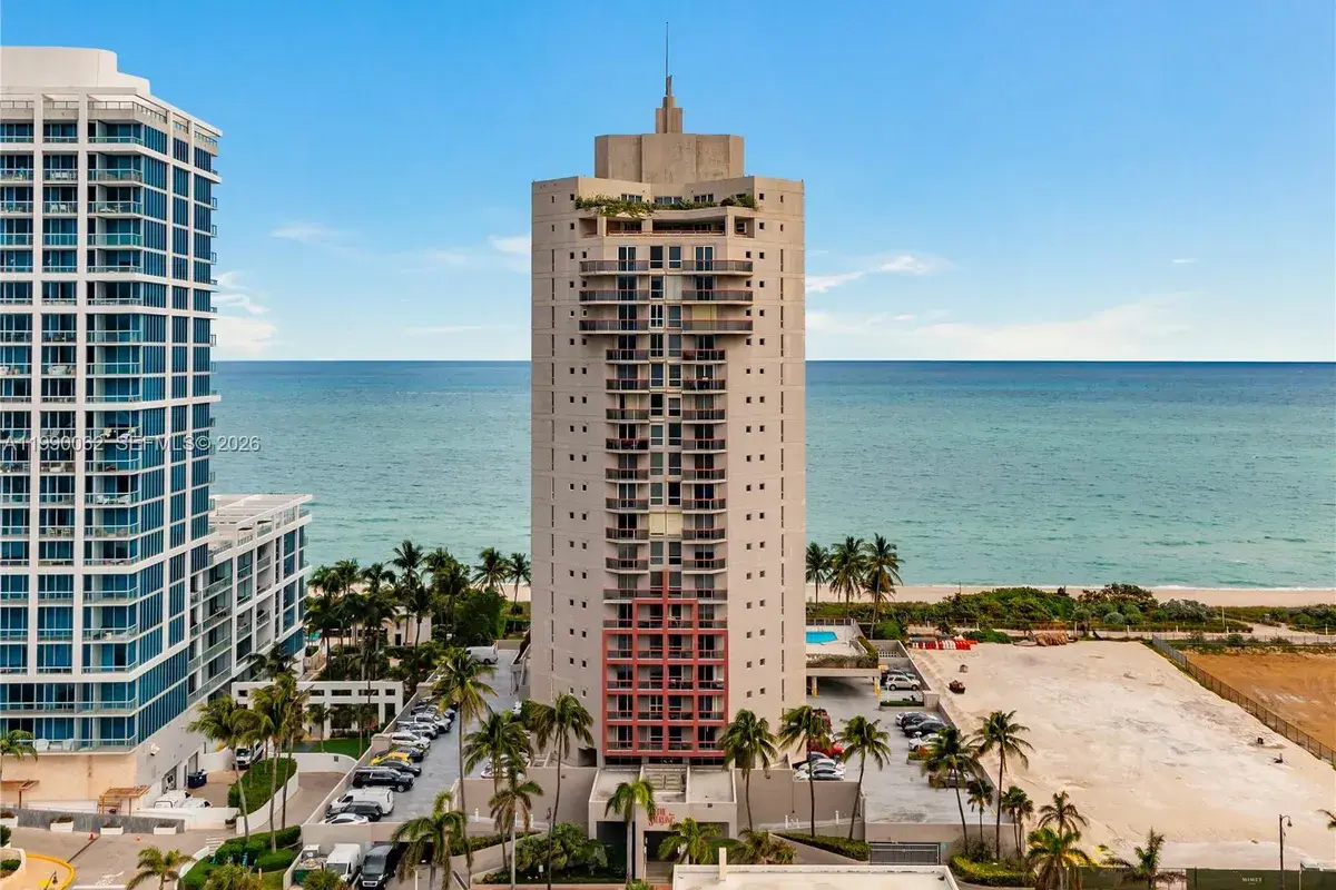 6767 Collins Ave # 1704, Miami Beach FL 33141