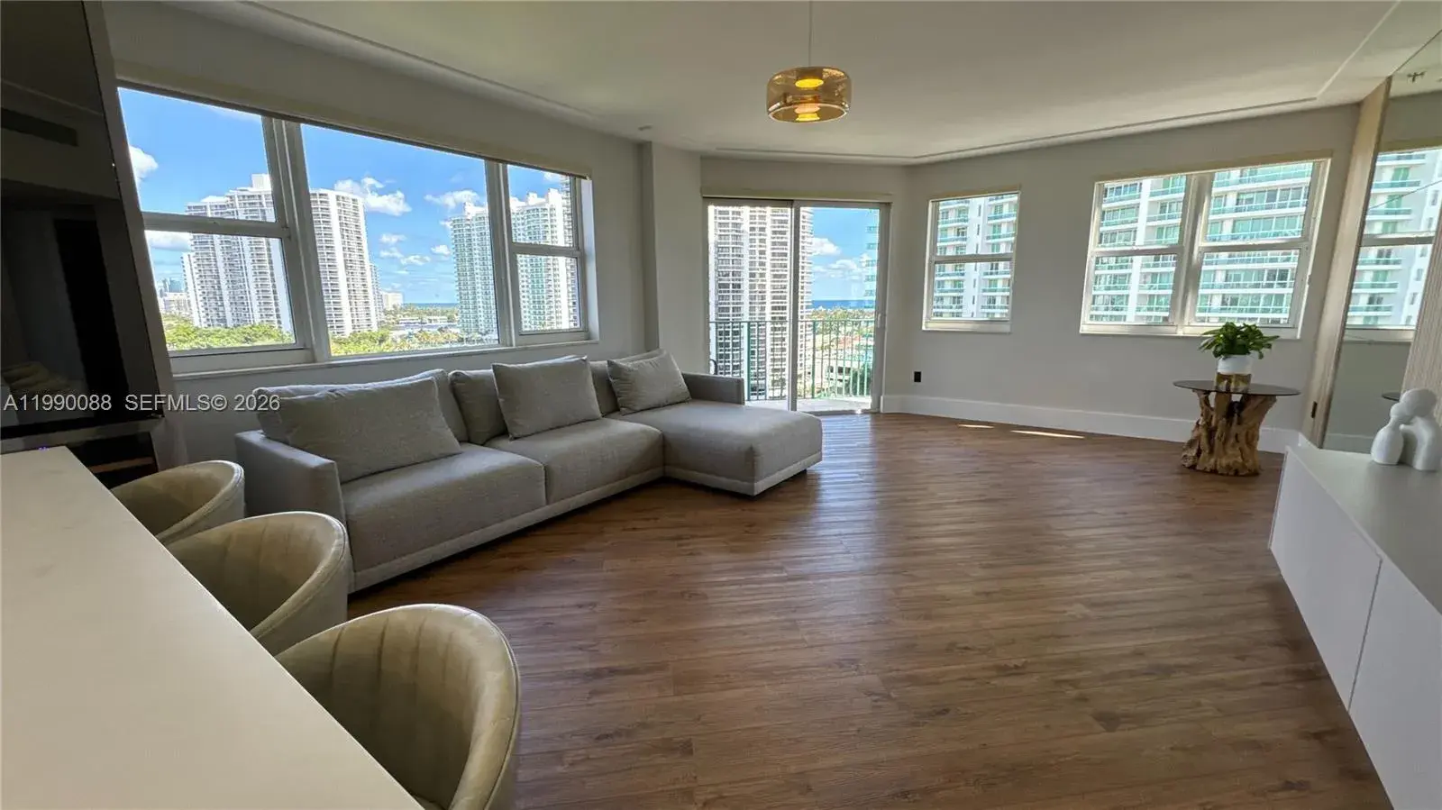 20000 E Country Club Dr # 1016, Aventura FL 33180