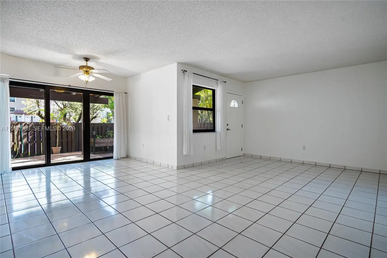 495 W Park Dr # 101, Miami FL 33172 photo 4
