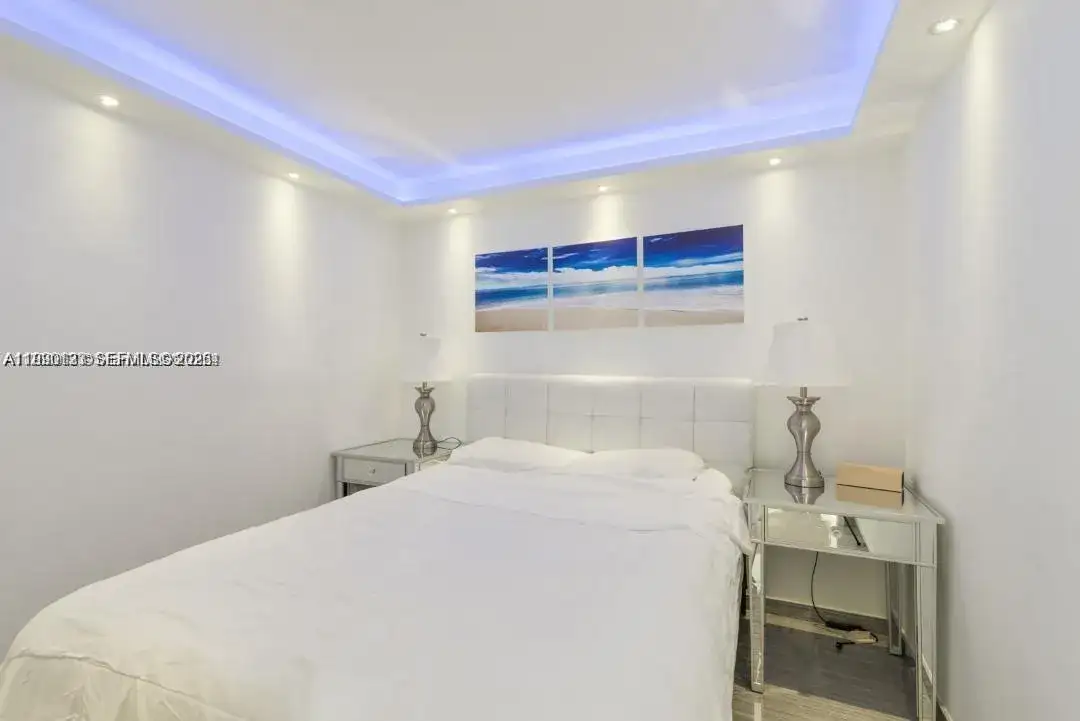 401 Ocean Dr # 1124, Miami Beach FL 33139 photo 3