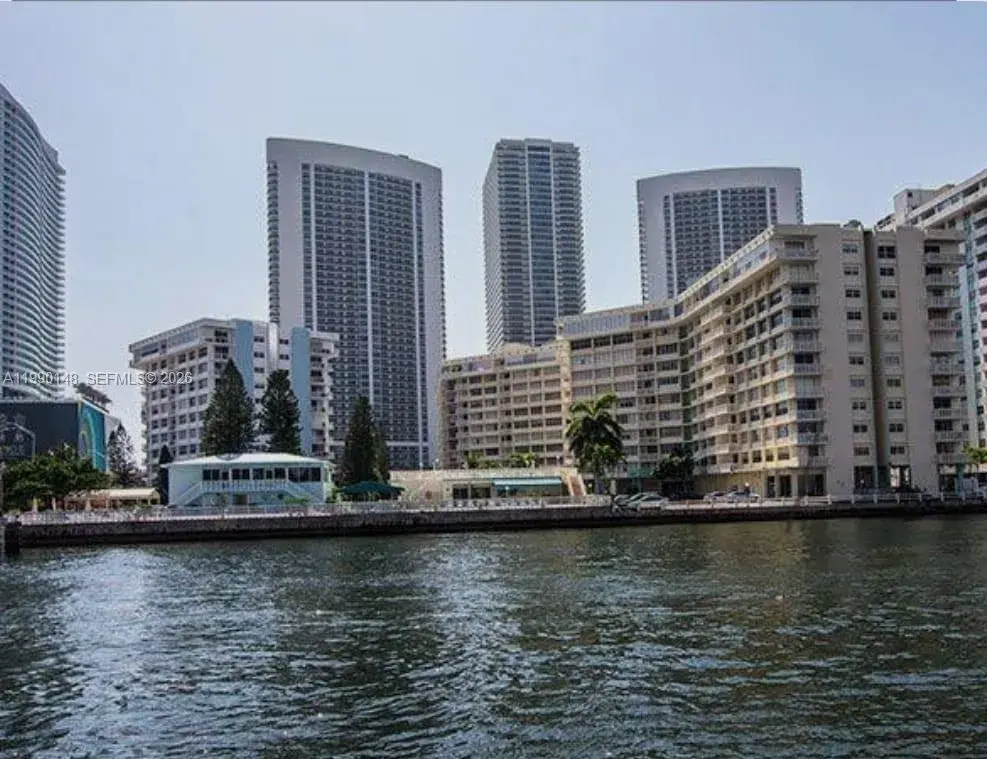 1825 S Ocean Dr # 611, Hallandale Beach FL 33009