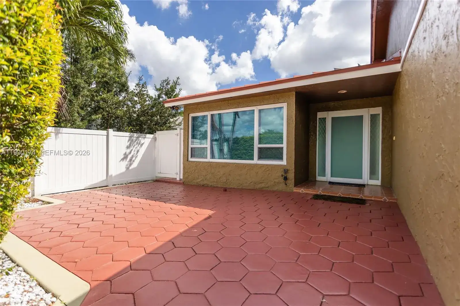 4548 SW 28th Way, Dania Beach FL 33312 photo 4