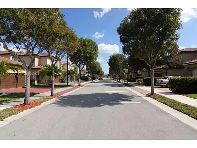 11277 NW 44th Ter, Doral FL 33178 photo 3